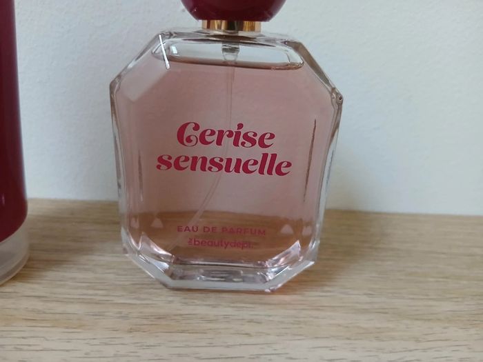 Parfum Cerise sensuelle + gel douche klorane neuf - photo numéro 2