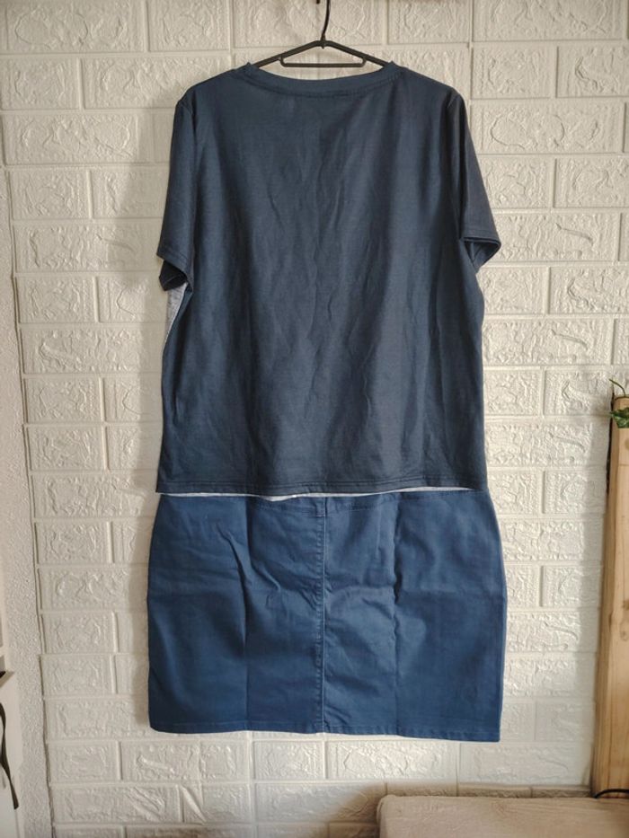 Ensemble jupe et tee-shirt bleu - photo numéro 6