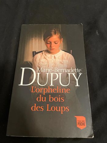 L’orpheline du bois des loups