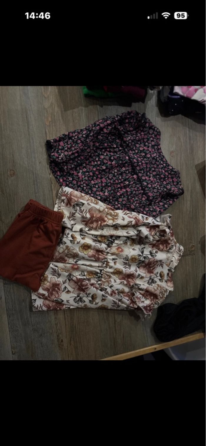 Lot vêtements fille 4 ans - photo numéro 2