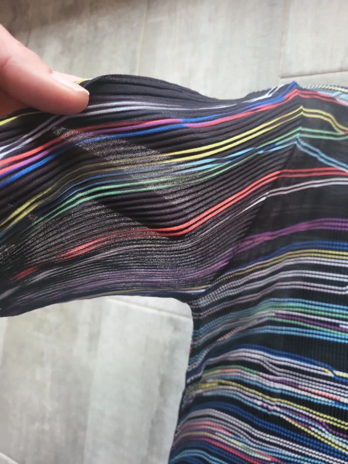 Magnifique t-shirt en maille sandro taille 38 - photo numéro 4