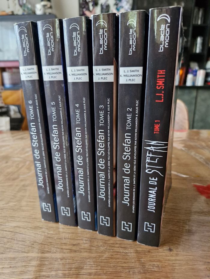 Intégrale saga Vampire Diaries "Le journal de Stefan" - photo numéro 4