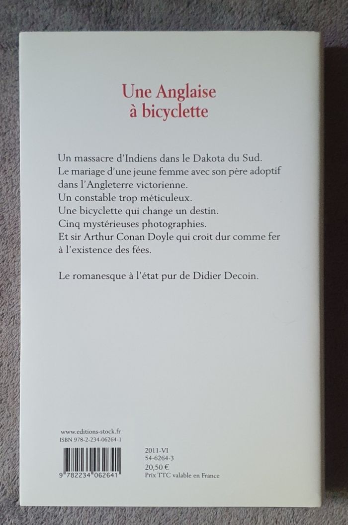 Roman historique et d'aventures "Une Anglaise à bicyclette" / Didier Decoin aux Éd. Stock - photo numéro 2