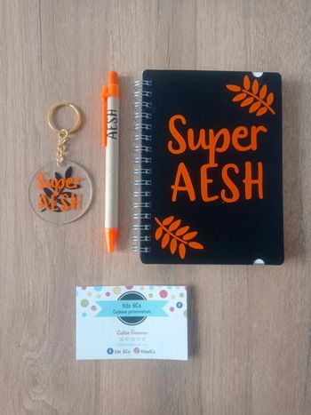 Ensemble carnet stylo et porte-clé super aesh