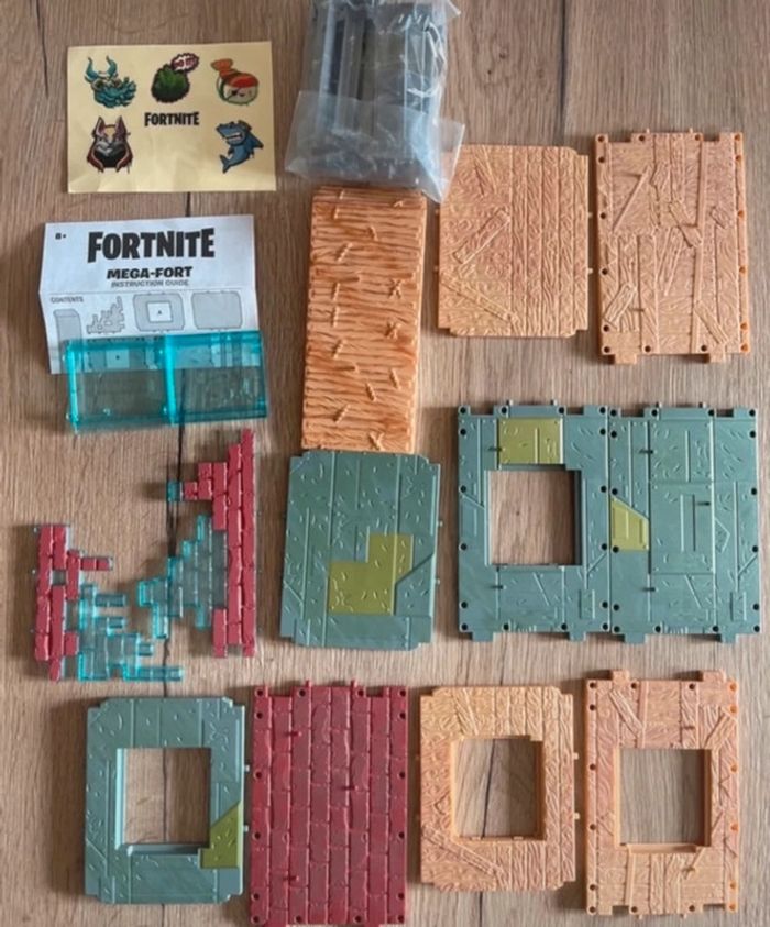 Giochi Preziosi- Mega Fort + 2 Figurines FRT36000 neuf - photo numéro 3