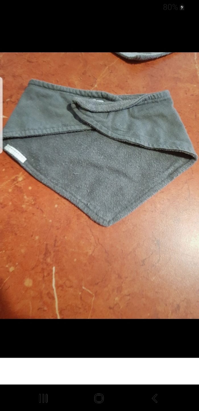 Lot de 4 bavoirs - photo numéro 4