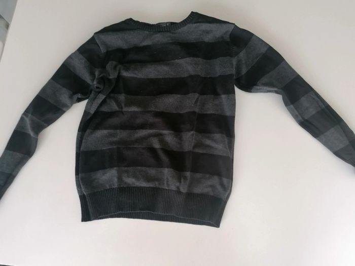 Lot 2 pulls T 10 ans 🧒🏻 - photo numéro 6