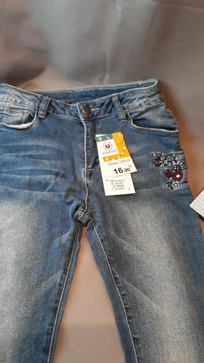 Jeans a revers 10 ans - photo numéro 3