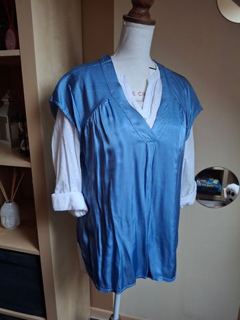 Blouse bleu jean satinée neuve