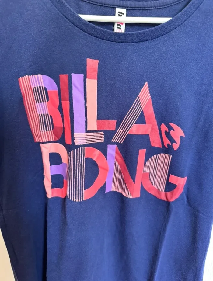 T-shirt bleu Billabong taille S en très bon état - photo numéro 2
