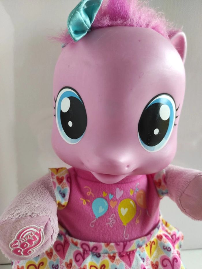 Plush Pinkie pie learns to walk my little Pony , poney g4 #geektradeponeyg4 - photo numéro 2