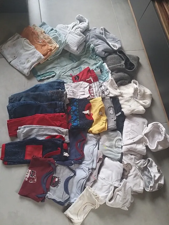 Lot de vêtements hiver garçon 6 mois