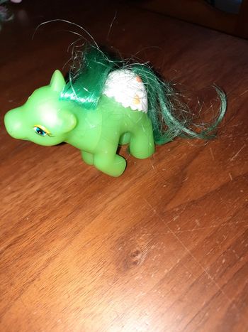 Petit poney avec couche