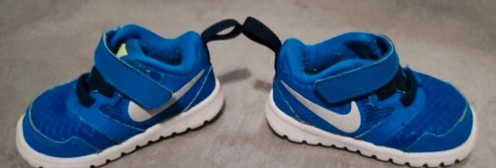 Basket Nike bébé garçon taille 18.5 - photo numéro 2