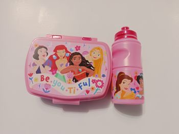 boite à gouter et gourde princessses