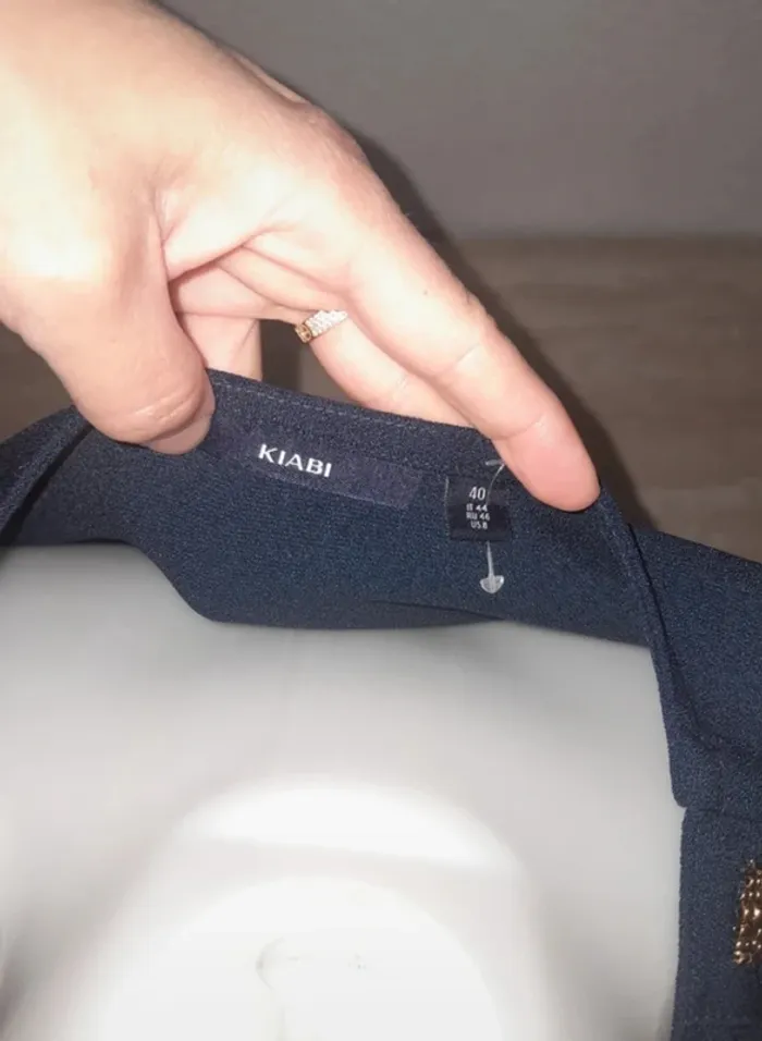 Robe kiabi sans manches épaules perles doré 💫 - photo numéro 5