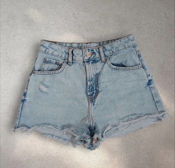 Short en jean bleu clair taille 36