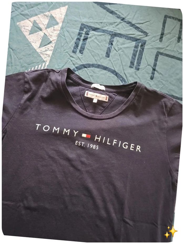 T-shirt marine tommy Hilfiger 14 ans - photo numéro 2
