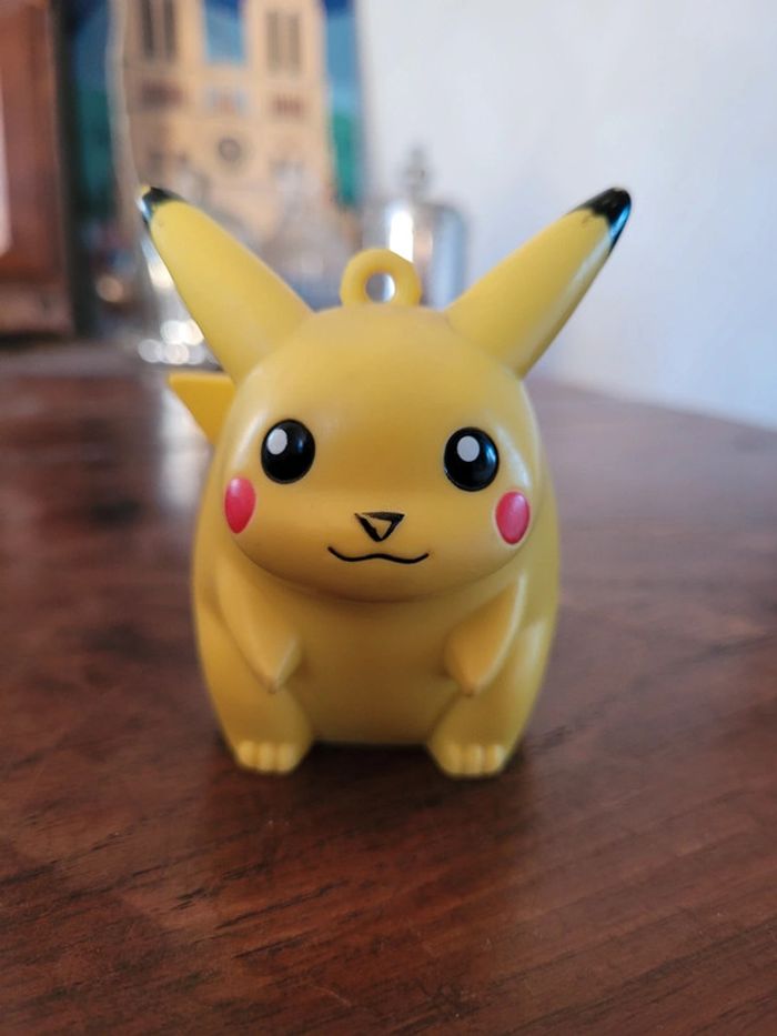 Vends pikachu nintendo vintage 1999