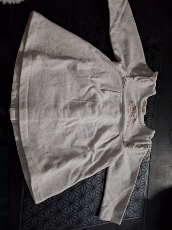 3 vêtements fille taille 3 mois