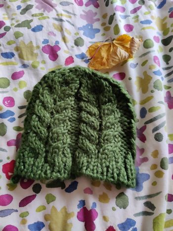 Bonnet laine vert  - maille tricotée torsadé - vintage H&M