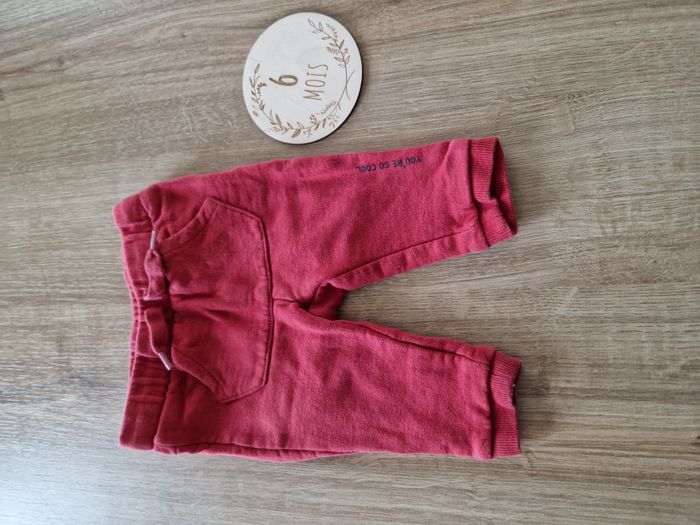 Pantalon de Jogging / Sarouel Molletonné Rouge Framboise Kiabi - 6 mois