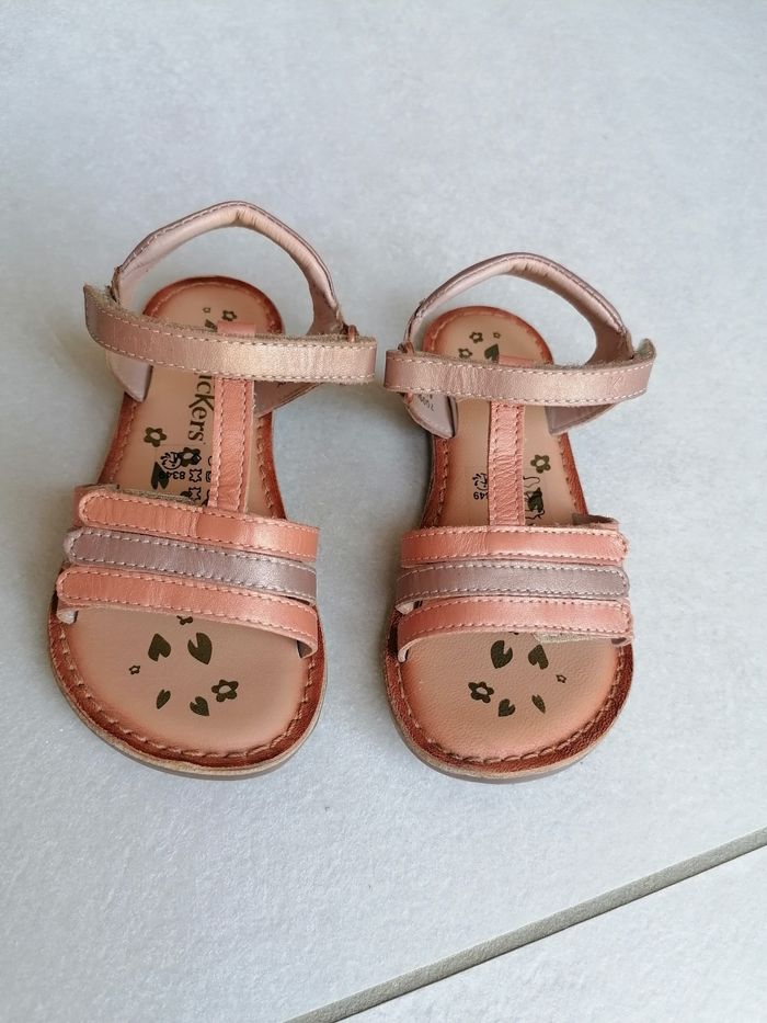 Très jolies 😍 sandales 'Kickers' - photo numéro 2
