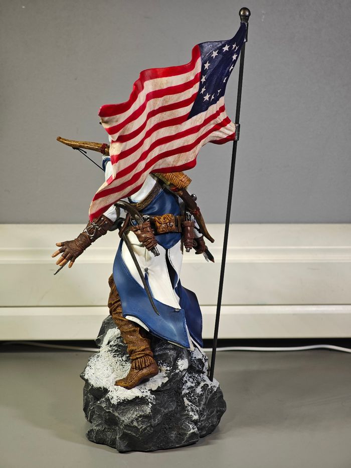 Figurine Connor Assassin's Creed 3 édition Freedom 32cm - photo numéro 4