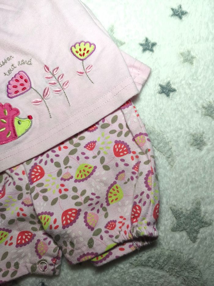 Combishort 2 en 1 fille inconnu - 1 mois - rose - très bon état - photo numéro 2