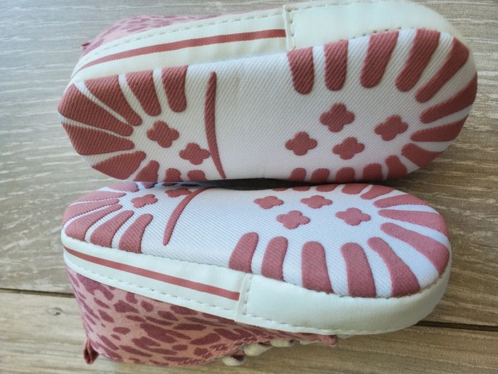 Chaussures bébé - photo numéro 4