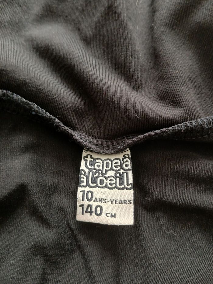 T shirt col roulé Tape à l'oeil 
Taille 10 ans
Manches longues
Noir - photo numéro 4