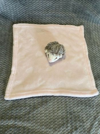 Doudou plat hérisson rose blanc velours Gémo