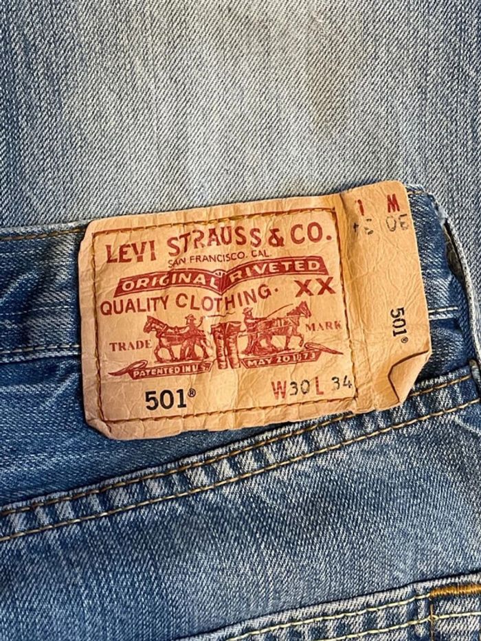 Jean Levi’s 501 bleu taille W30 L34 - photo numéro 7