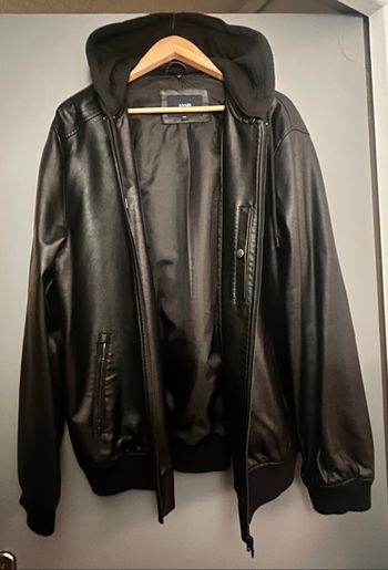 Blouson Kiabi neuf à capuche amovible taille XXL neuf  en similicuir