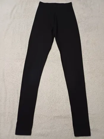 Legging noir XS Kiabi (réf perso G-P52)(familleac72)