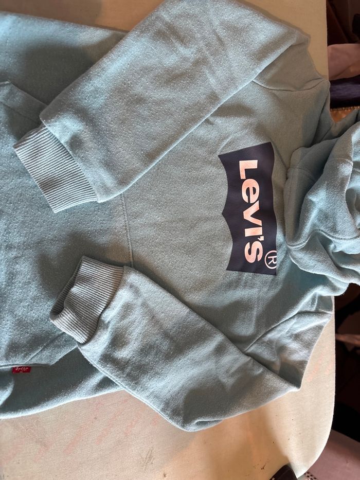Vends sweat Lévis 6 ans très bon état