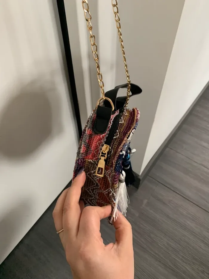 Petit sac rond brodé bohème - photo numéro 5