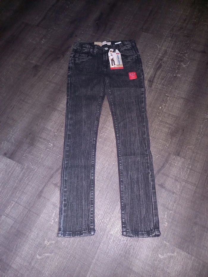Neuf marque Levi's taille 10an