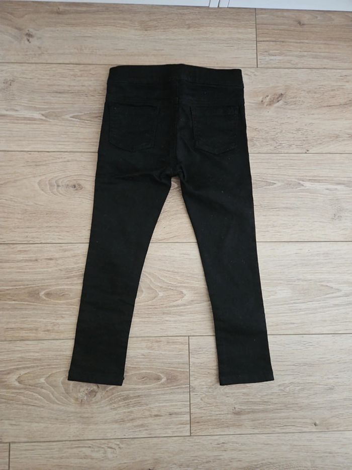 Jean noir 4 ans - photo numéro 2