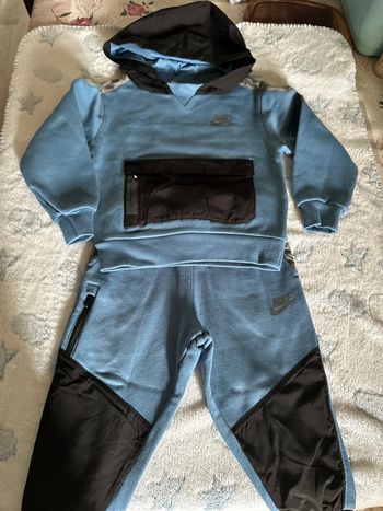 Ensemble Nike