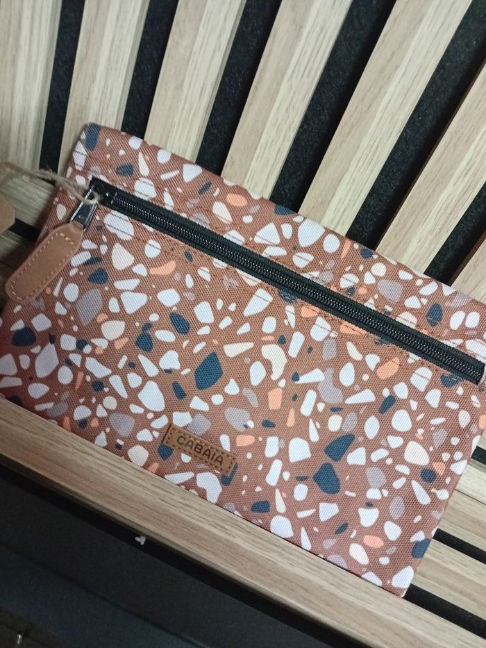 Pochette cabaia 25 x 15 cm Neuf avec étiquettes