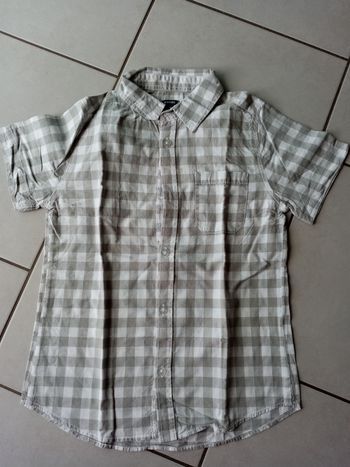 Chemise à carreaux manches courtes