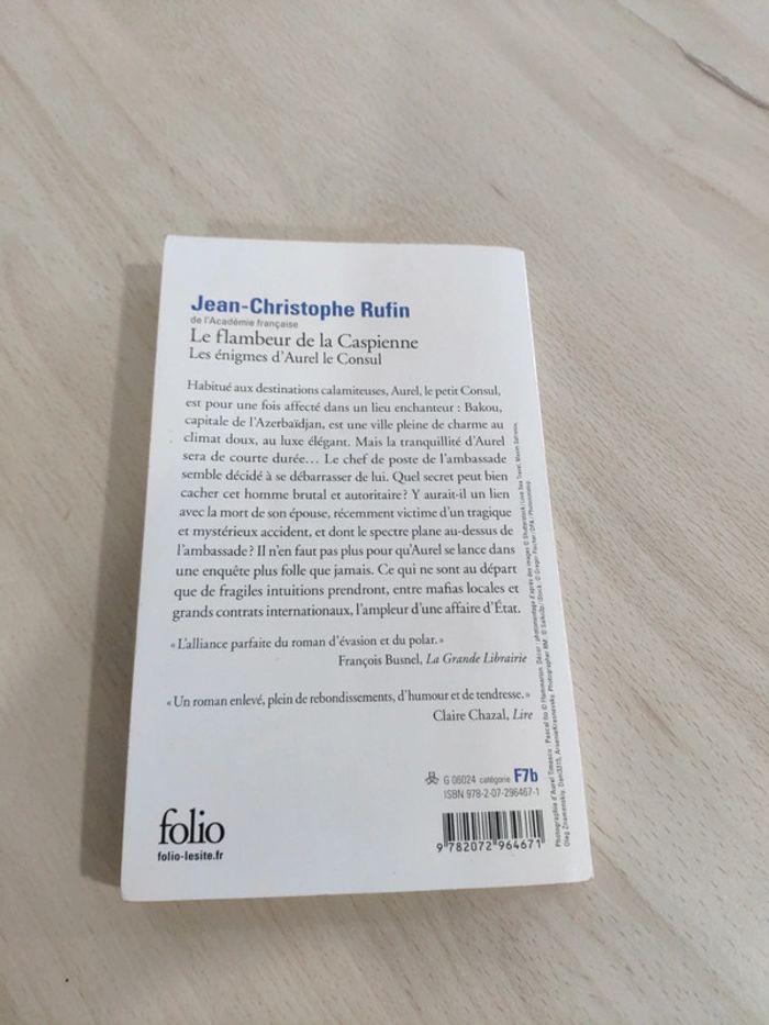 Livre poche Le flambeur de la caspienne énigmes Aurel le consul Rufin - photo numéro 6