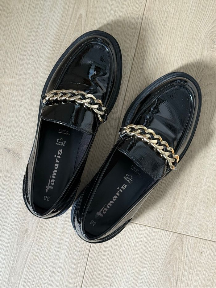 Mocassins vernies  noires Tamaris T38