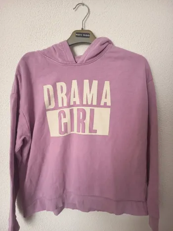 Pull a capuche taille 38