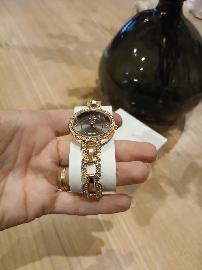 *Magnifique montre femme neuve Christian Lacroix * - photo numéro 5