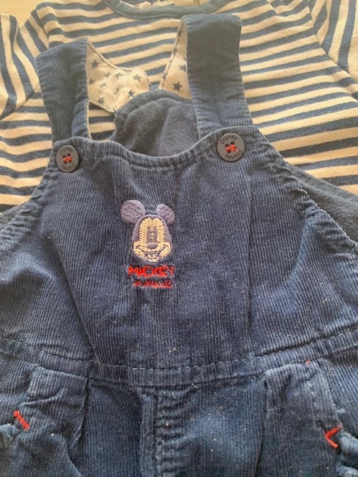 Ensemble salopette Mickey en 3 mois - photo numéro 4