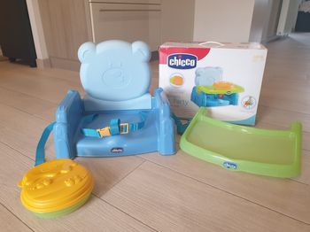 Réhausseur nomade Chicco Mr. Party