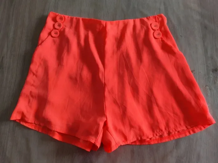 Short d'été 42 flashy coloré