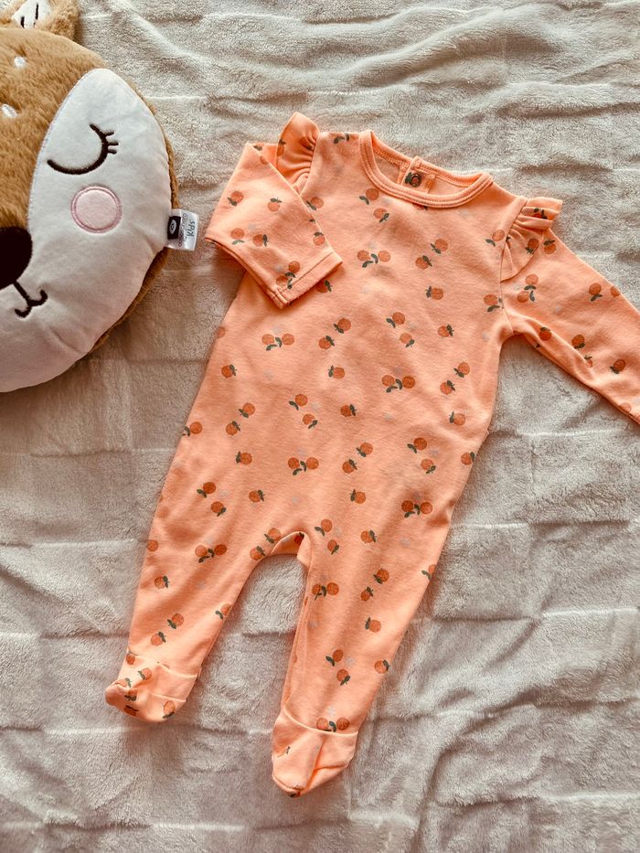 Pyjama une pièce orange flou taille 3 mois Gémo